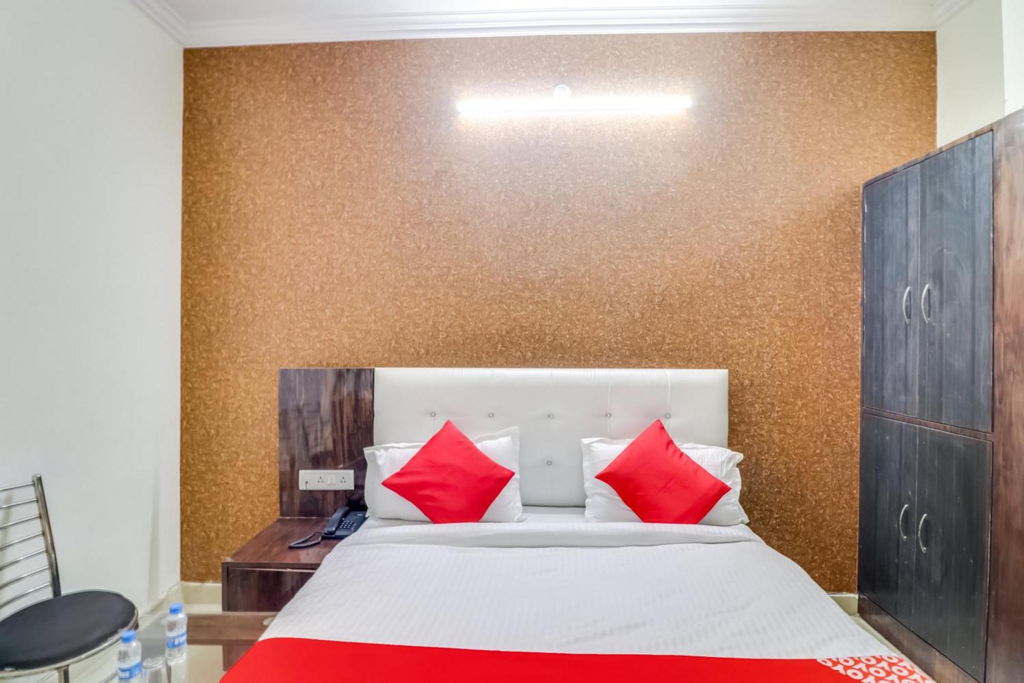 Hotel O Rodstar Chinhat Εξωτερικό φωτογραφία
