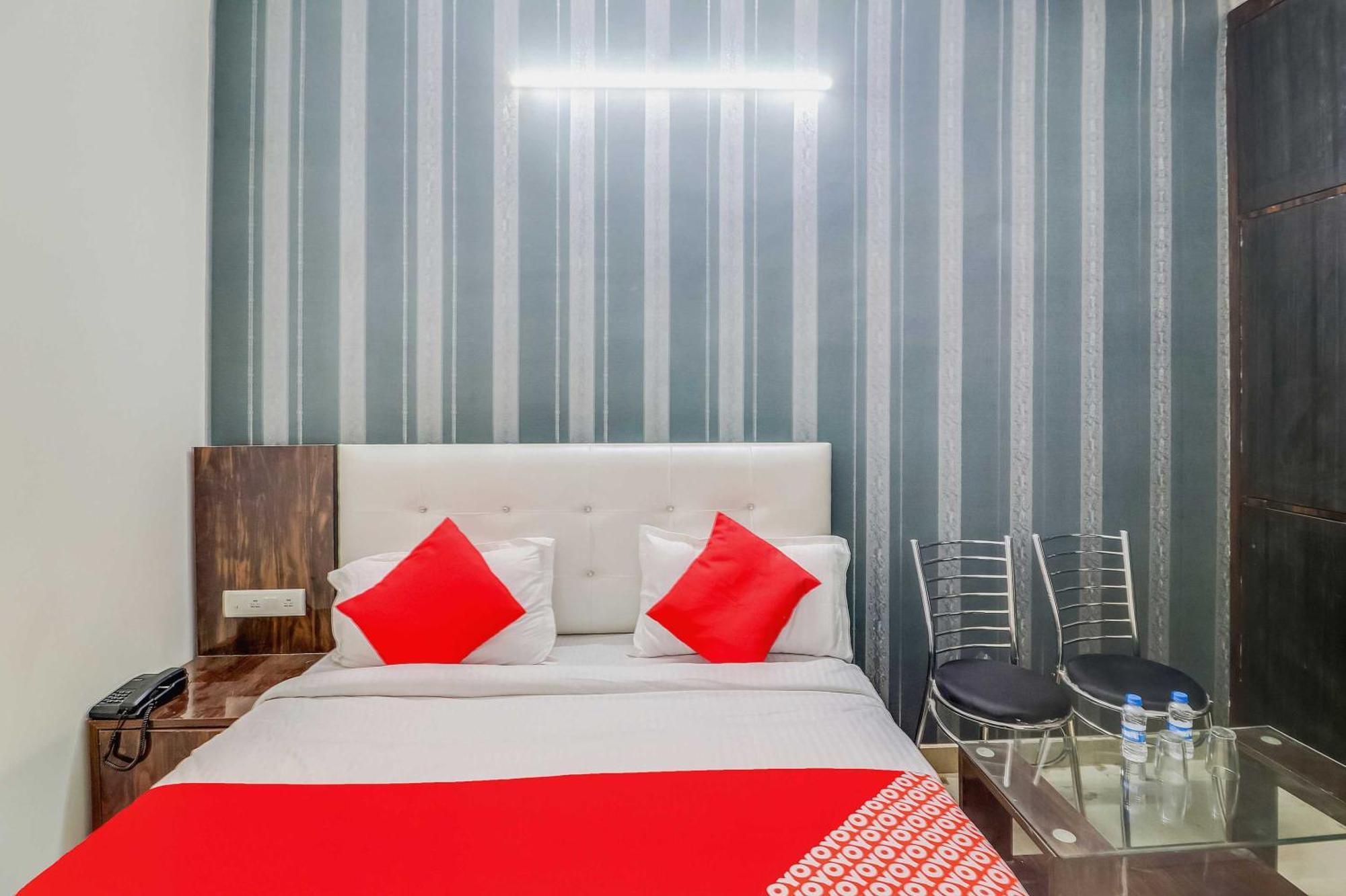 Hotel O Rodstar Chinhat Εξωτερικό φωτογραφία