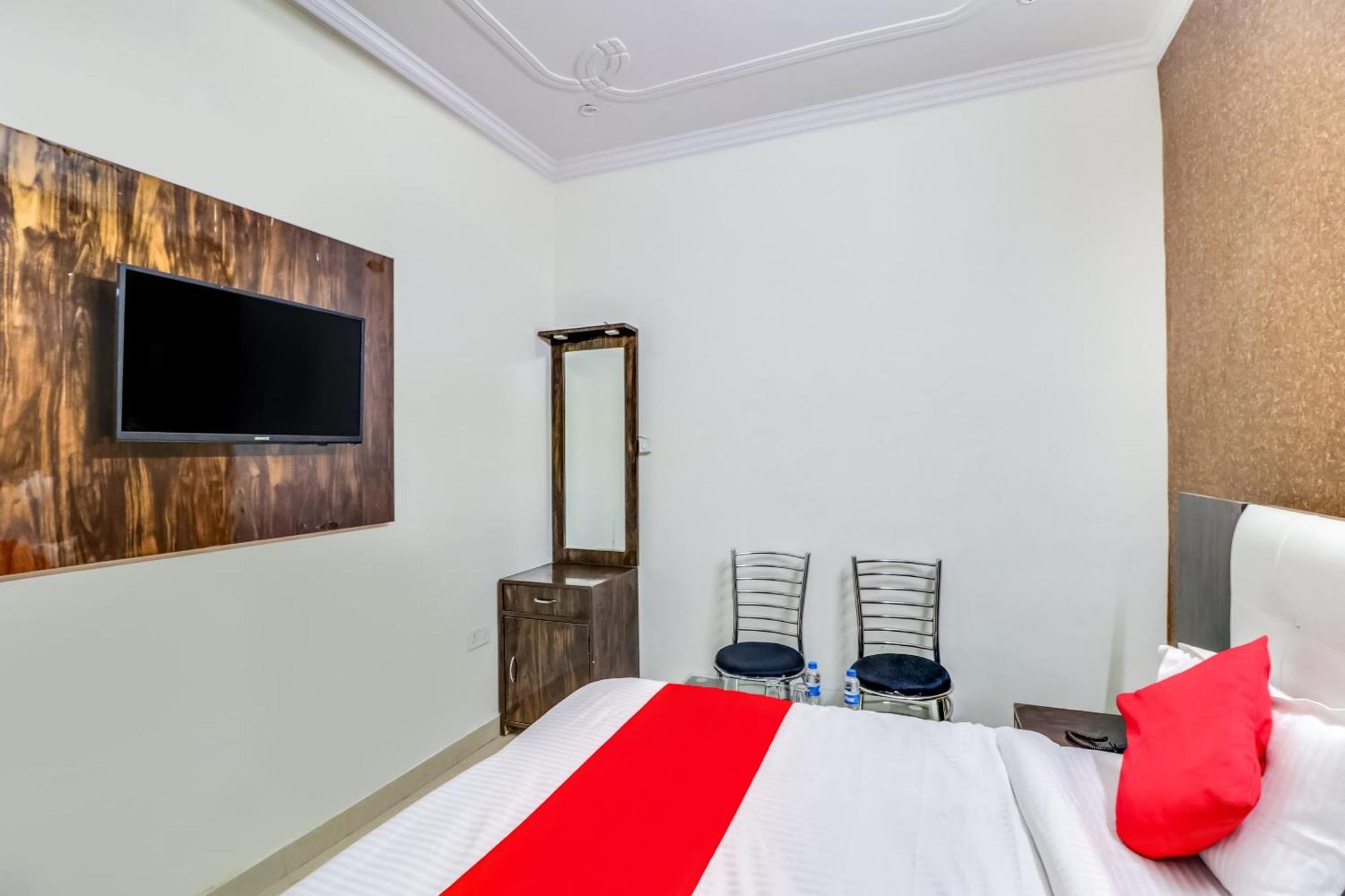 Hotel O Rodstar Chinhat Εξωτερικό φωτογραφία