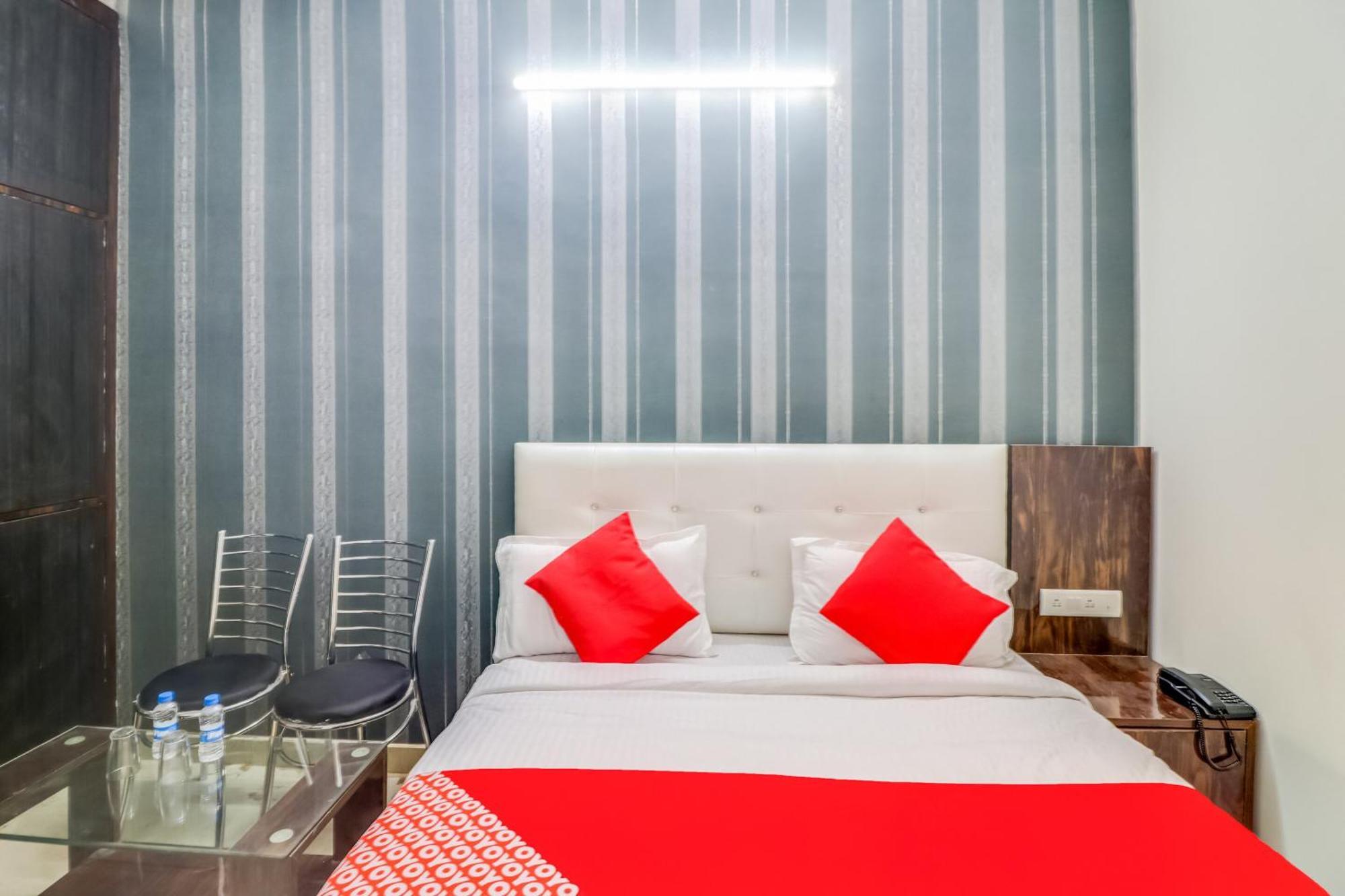 Hotel O Rodstar Chinhat Εξωτερικό φωτογραφία